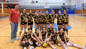 Midi Voleybol Takımımız Sezonun İlk Maçından Galibiyetle Döndü