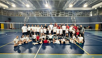 3. Geleneksel Voleybol Şenliğinde Öğrencilerimiz Aileleriyle Yarıştı