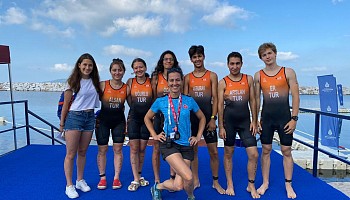 Triatletlerimiz İBB Su Sporları Festivalinden Madalya İle Döndü 