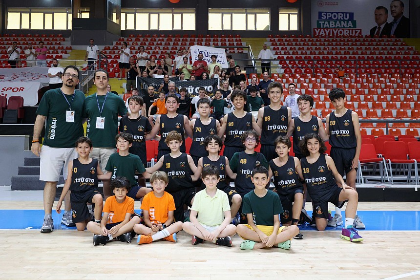 U12 Takımımız Sezonu Zirvede Tamamladı!
