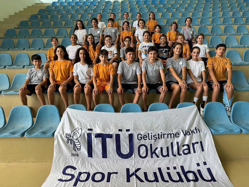 Yüzme Takımımız Sezonu Madalya Serisiyle Kapattı 